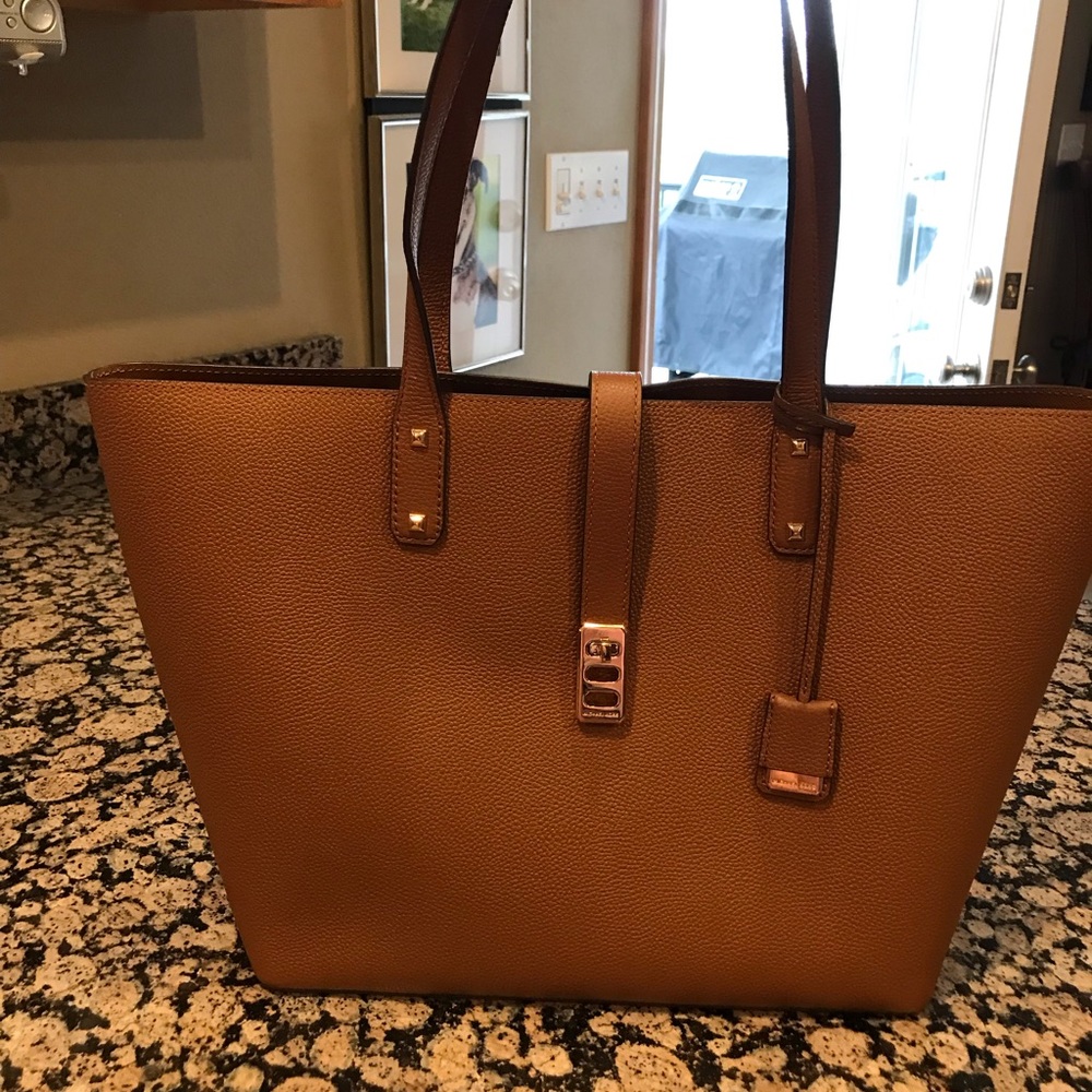 Michael kors tote or purse